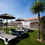 Og Access De Re מלון
